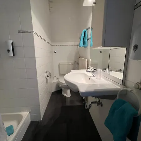 Hotel Hüttl - Garni 3*