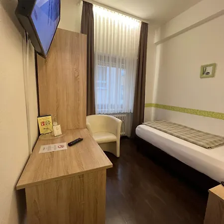 Hotel Hüttl - Garni Worms