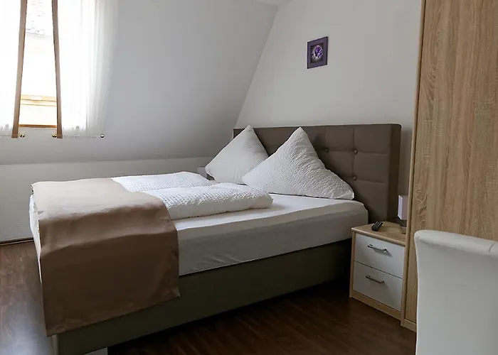 Hotel Hüttl - Garni Worms