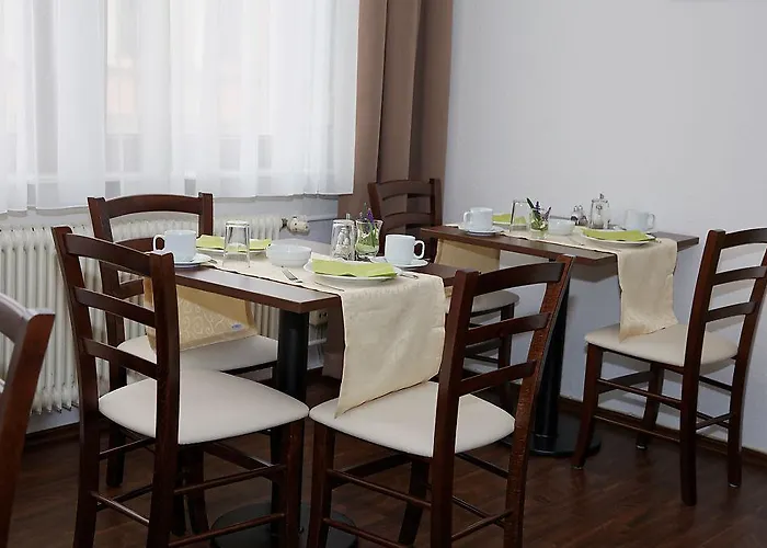 Hotel Hüttl - Garni Worms